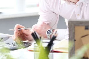所得補償保険(就業不能保険)と収入保障保険の違いとは？目的に合わせた保険の選び方