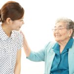 全国の自治体が認知症高齢者向けの保険事業を開始　9月には三重県亀山市で開始　高齢者とその家族の賠償リスクを支援