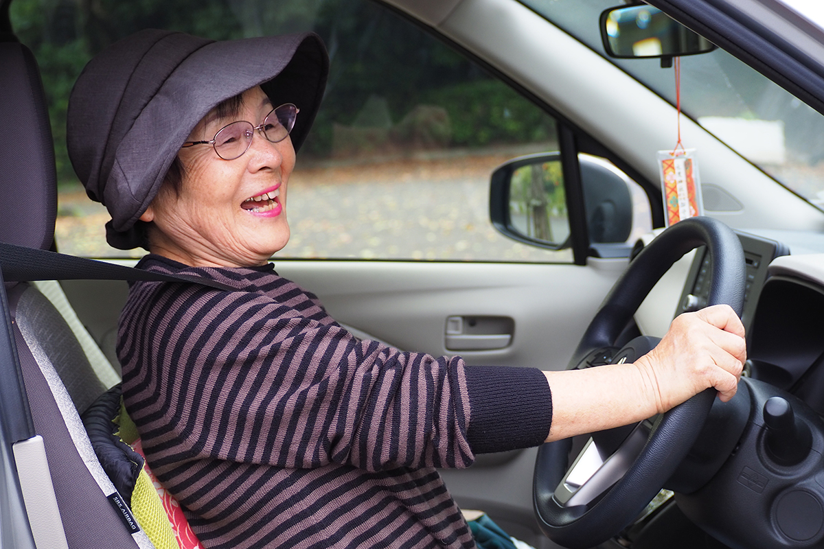 75歳以上の高齢者の運転免許手続きが11月から変更　交通違反者には運転技能検査が必須に