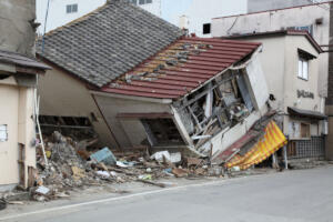 令和6年能登半島地震　被災したときに利用できる保険の特別措置